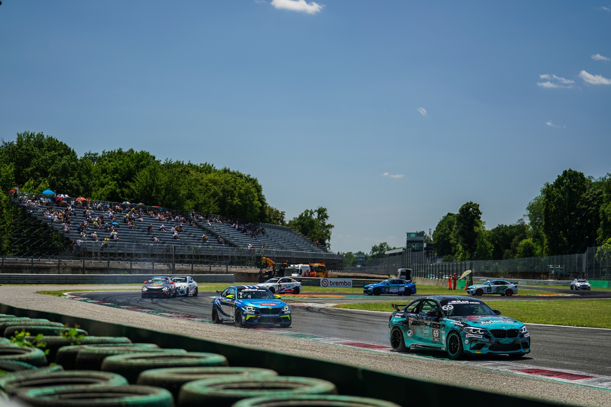 P90512186_lowRes_bmw-m2-cs-racing-cup